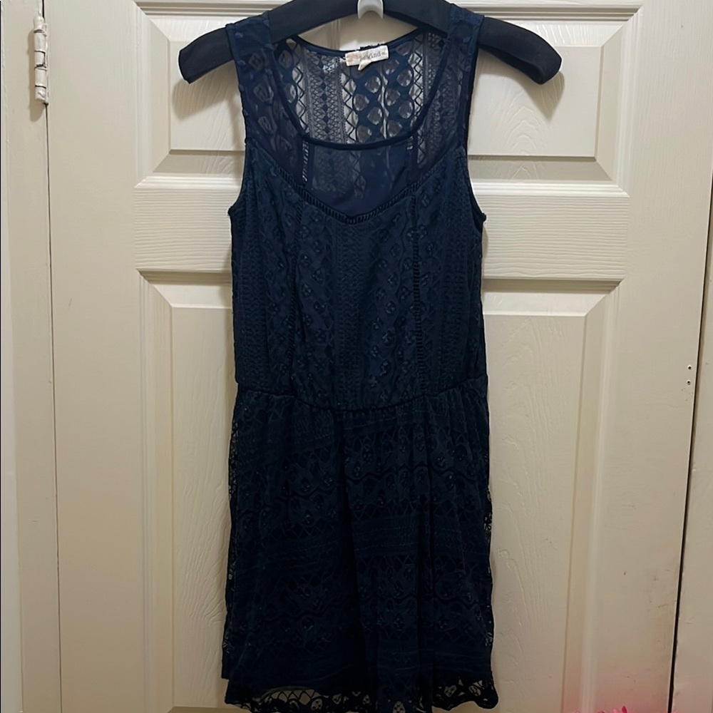 Navy Lace Sleeveless Dress